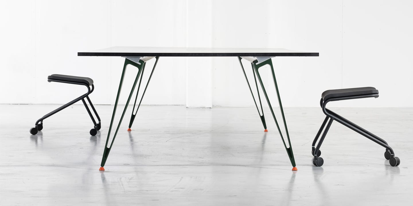 שולחן ישיבות