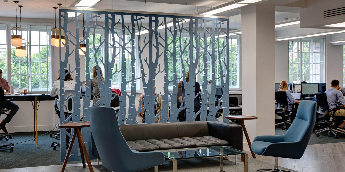 מחיצה אקוסטית למשרד