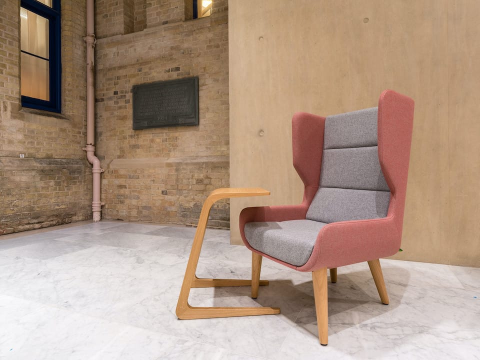 כורסא לאירוח