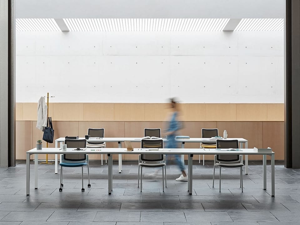 כיסא שולחן משרדי