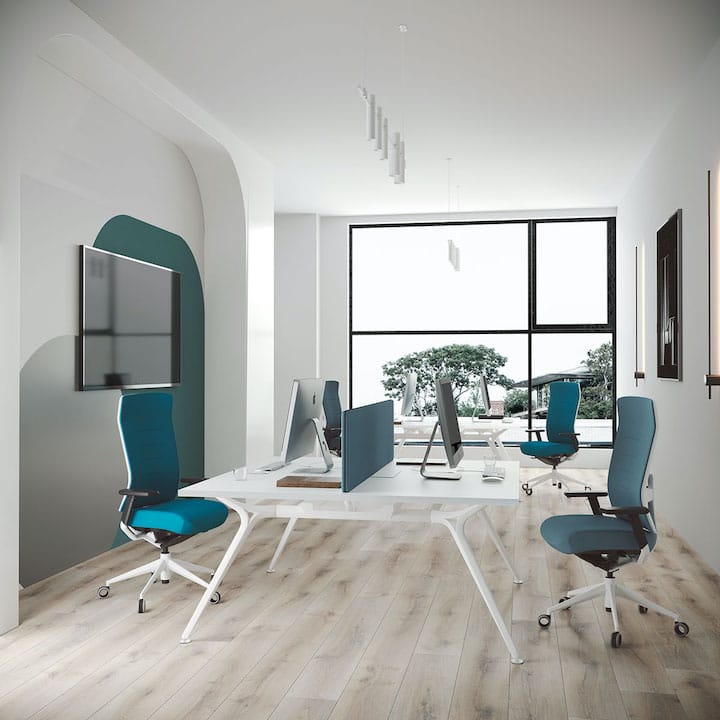 שולחן לעבודה משותפת