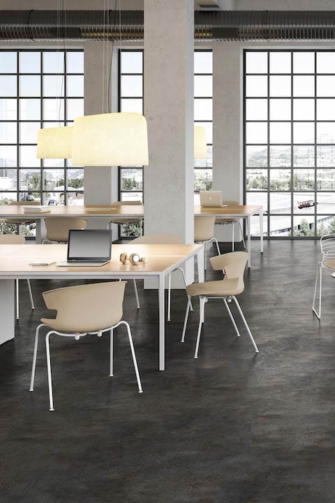 כסא פלסטיק מעוצב