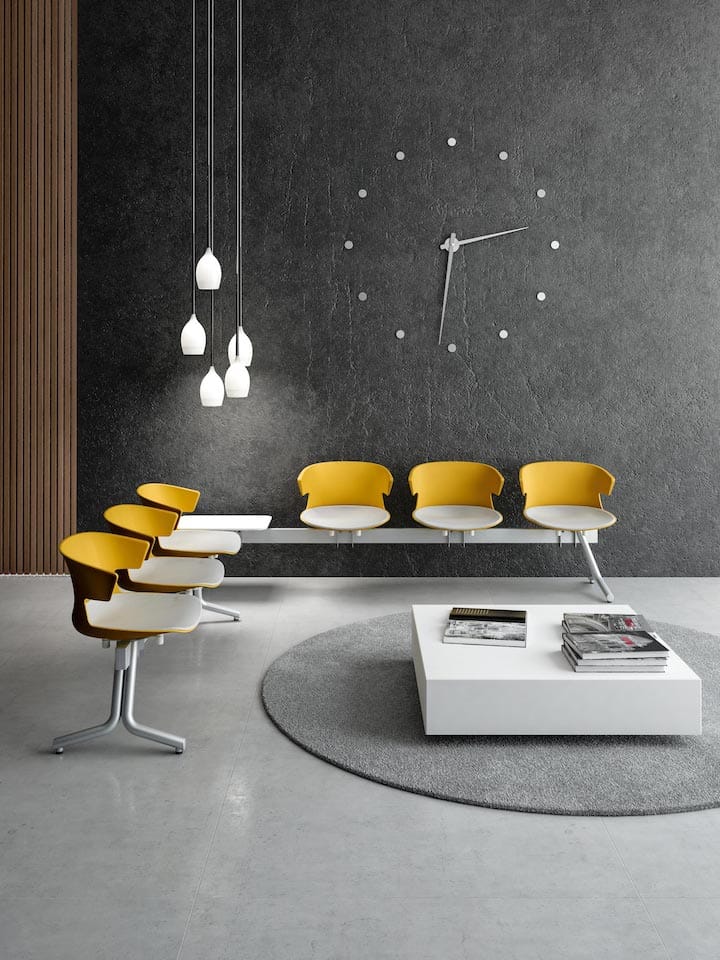 כסא פלסטיק מעוצב