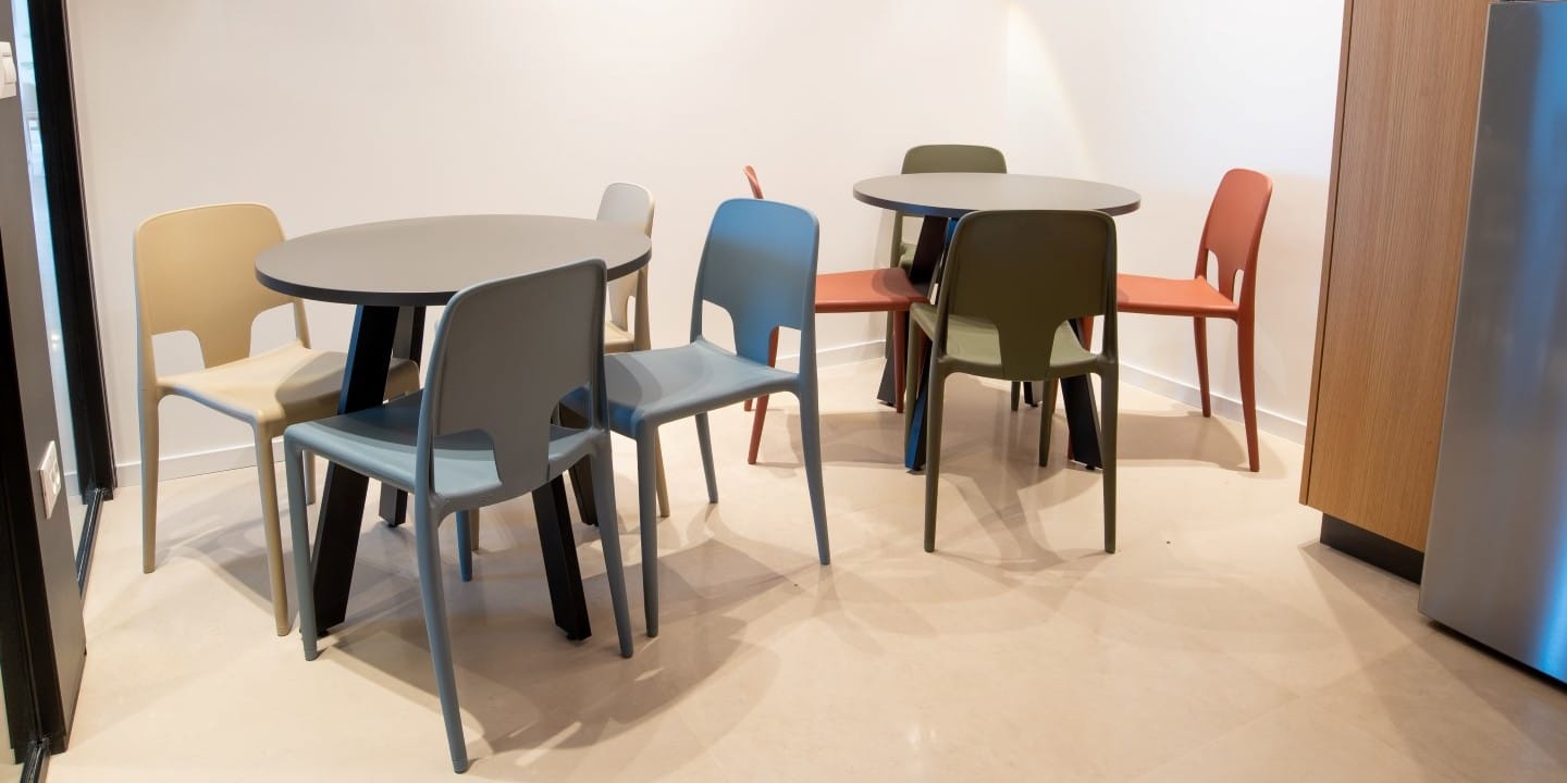 כסאות קפיטריה