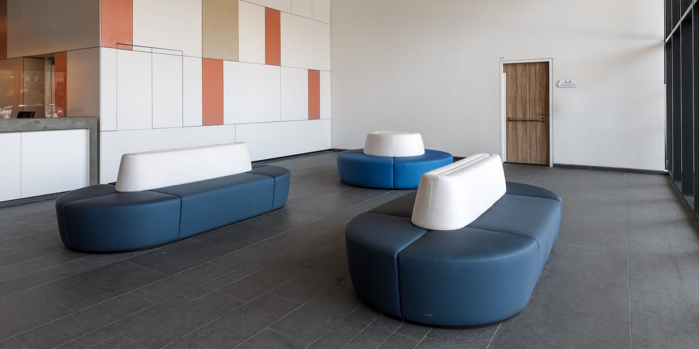 ריהוט למוסדות ציבור