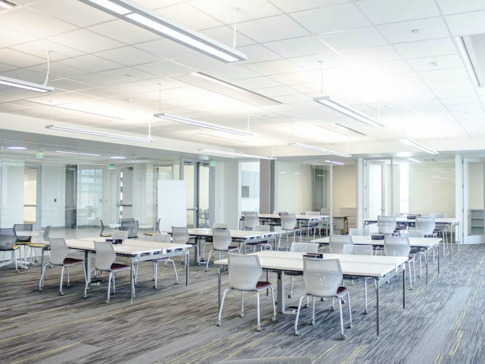 שולחן עבודה משותף