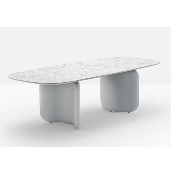 שולחן ישיבות