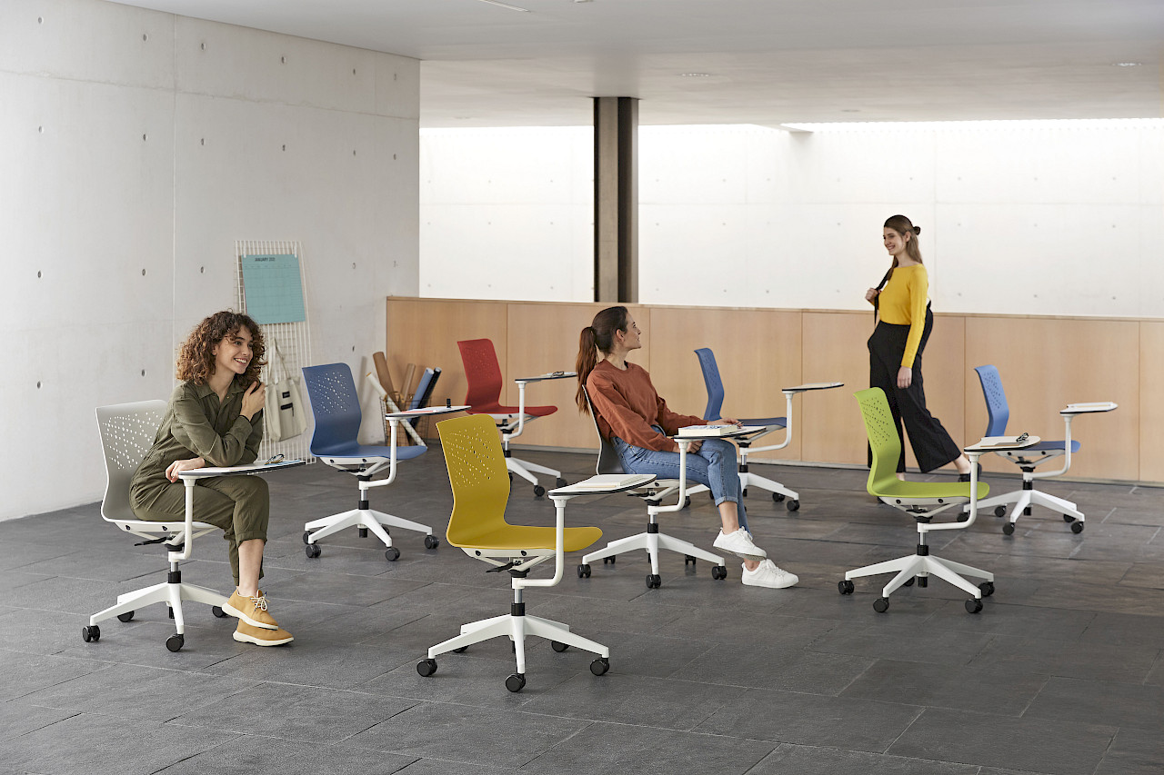 act_urban10-visitor-chair_picture-5.1280x0