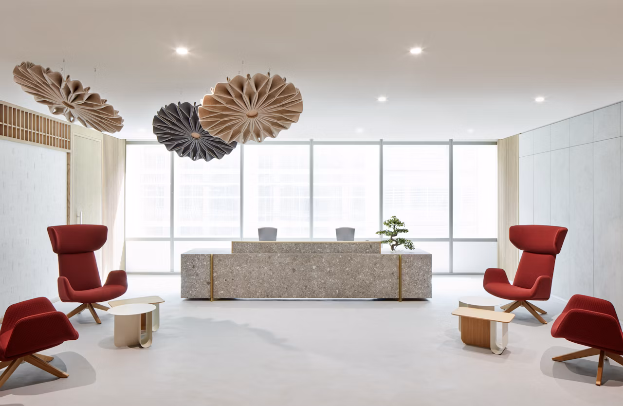1680524480-pr_takedaoffice_dubai_reception