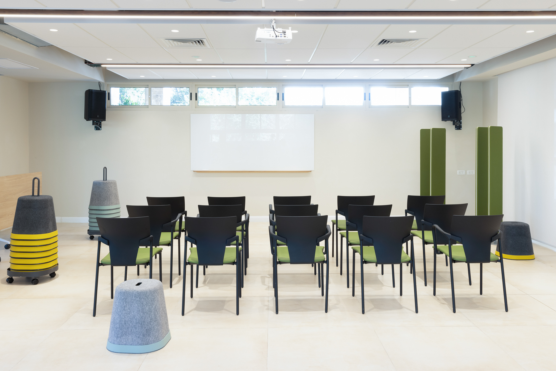 aktiva עם מושב מרופד+screen 360 actiu