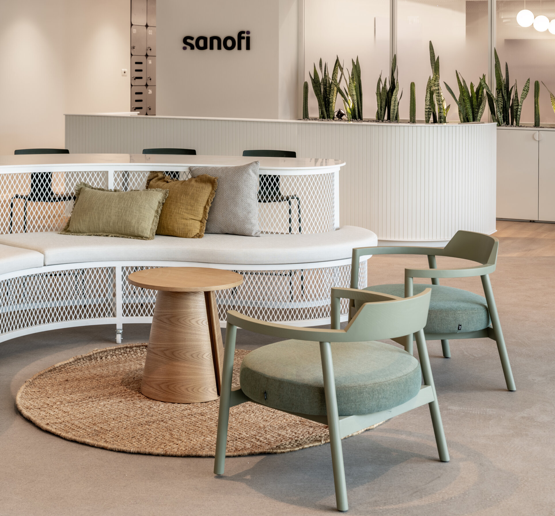 alek armchair+cep side table (2)