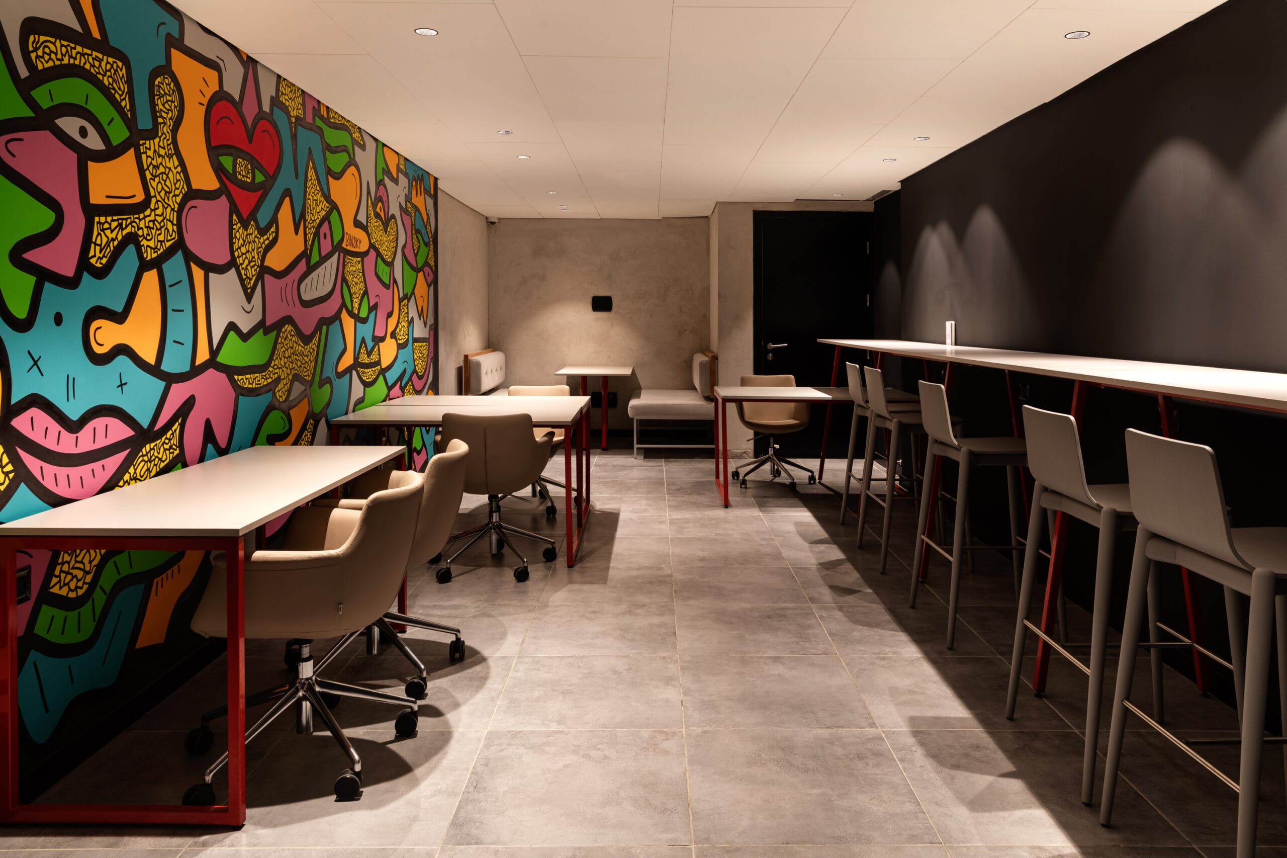 noa-table-raiorego-btmalmo-bar-pedraliבוט-בייצור-מקומי-פיטרו-scaled-2