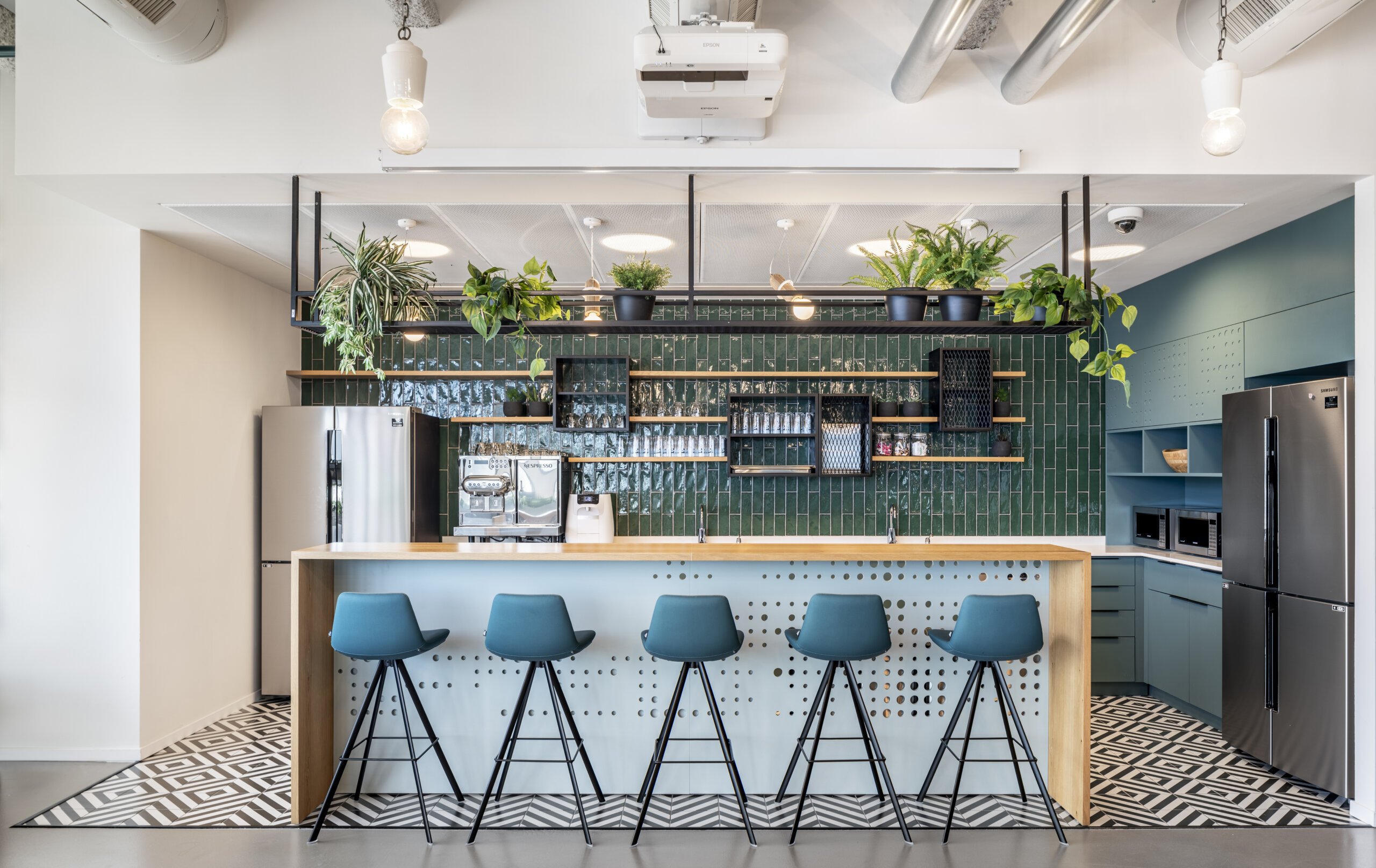 pera bar stool