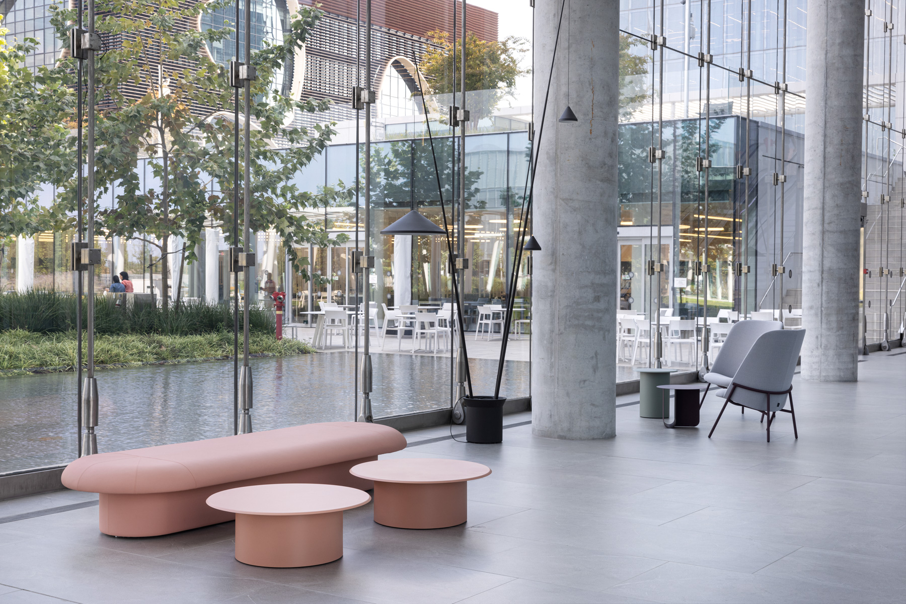 phar lap+ u table by la cividina+drage bench and table by b&t (5)