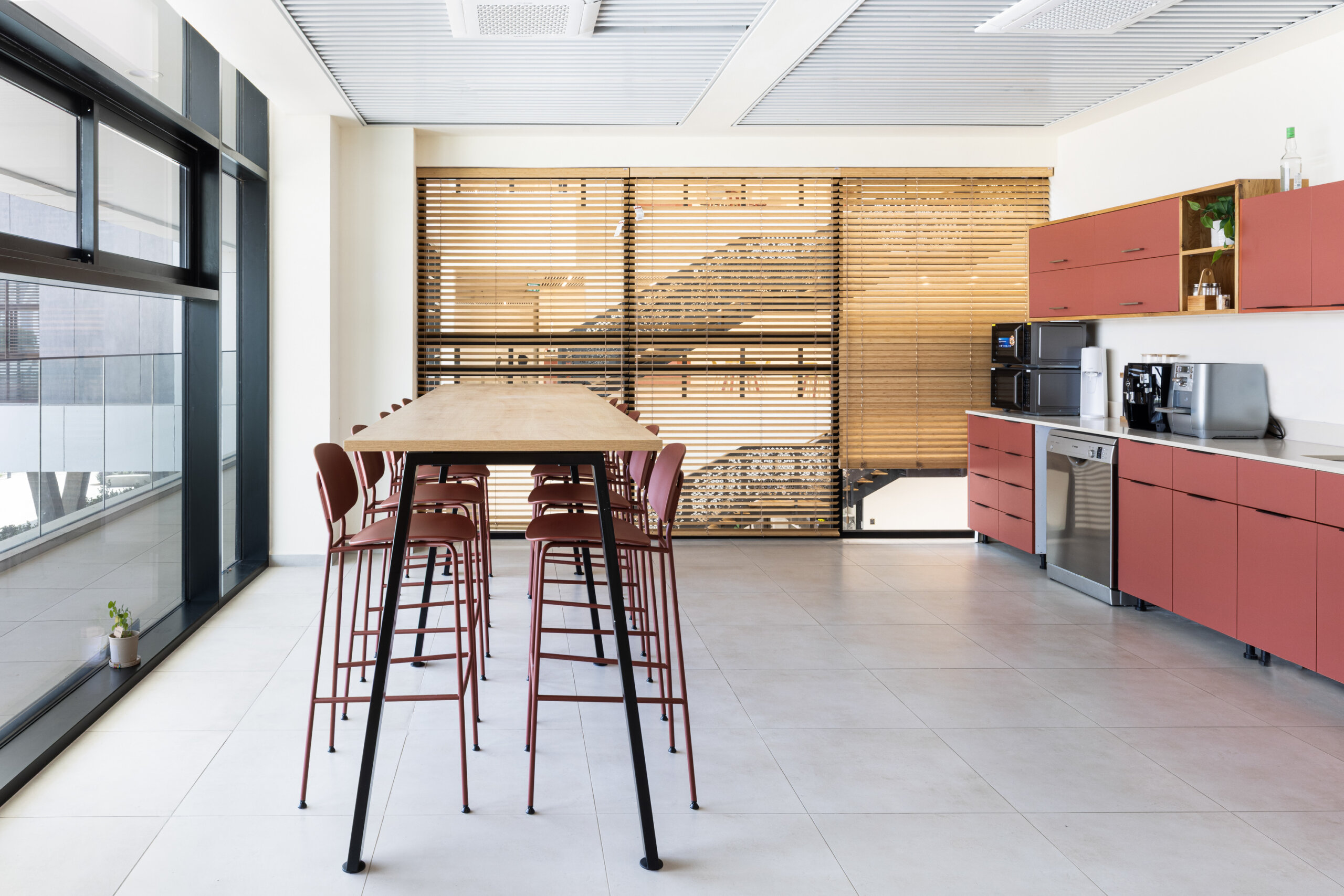 endow bar table by Raio+todina bar by INFINITI