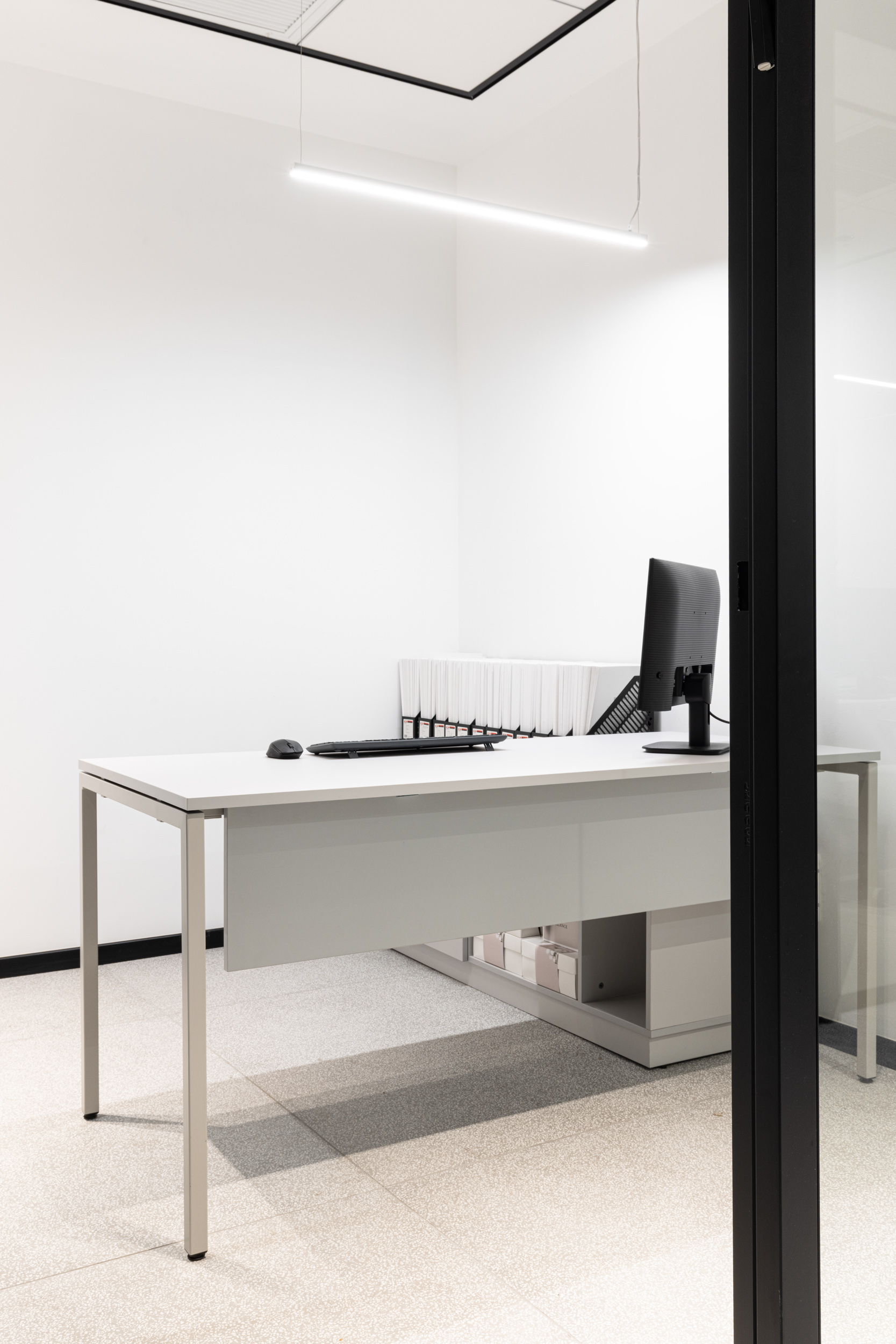 noa table by Raio+local Cabinet שלוחה בייצור מקומי (3)