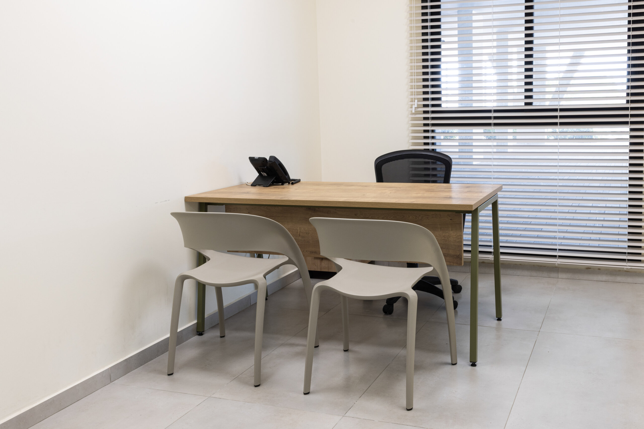 noa table by raio+bee chair by actiu