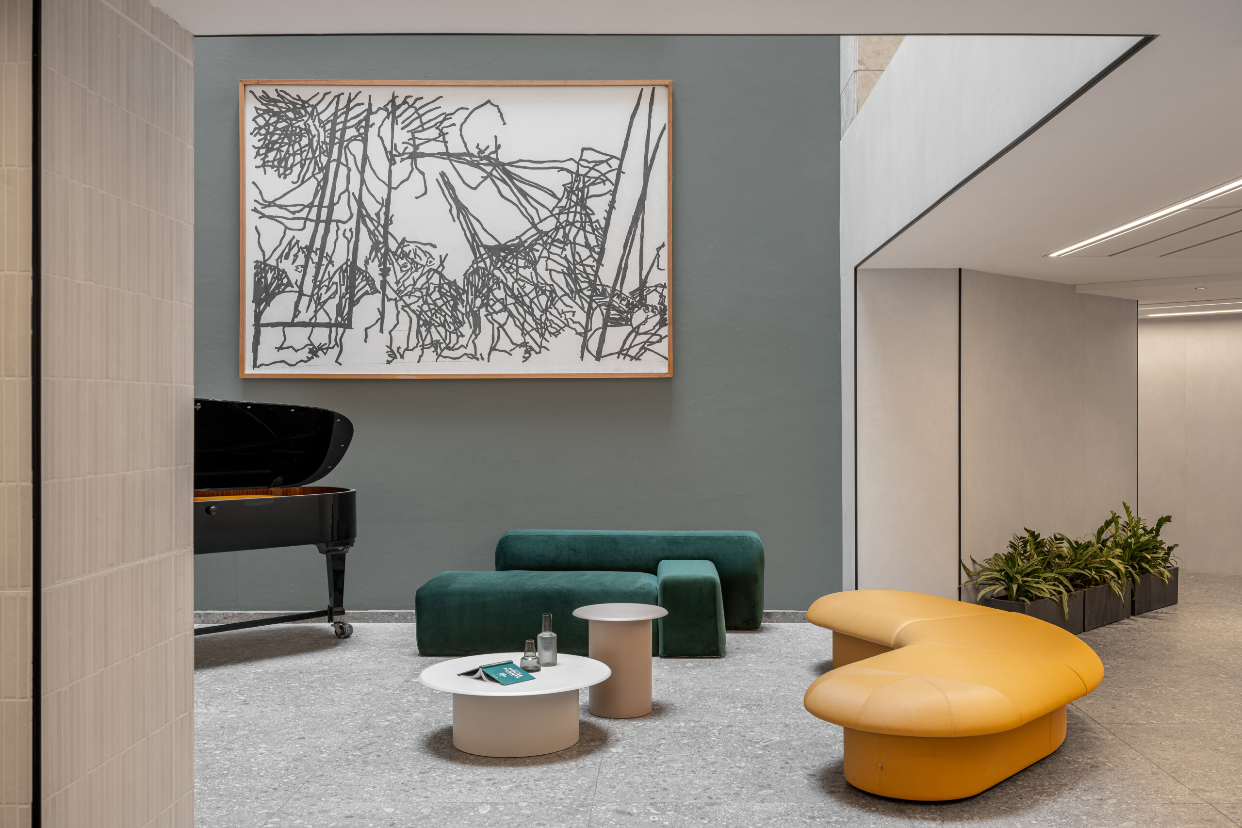 ספה בייצור מקומי דגם SUISEKY מיג דיזיין+draage pouf and table by B&T