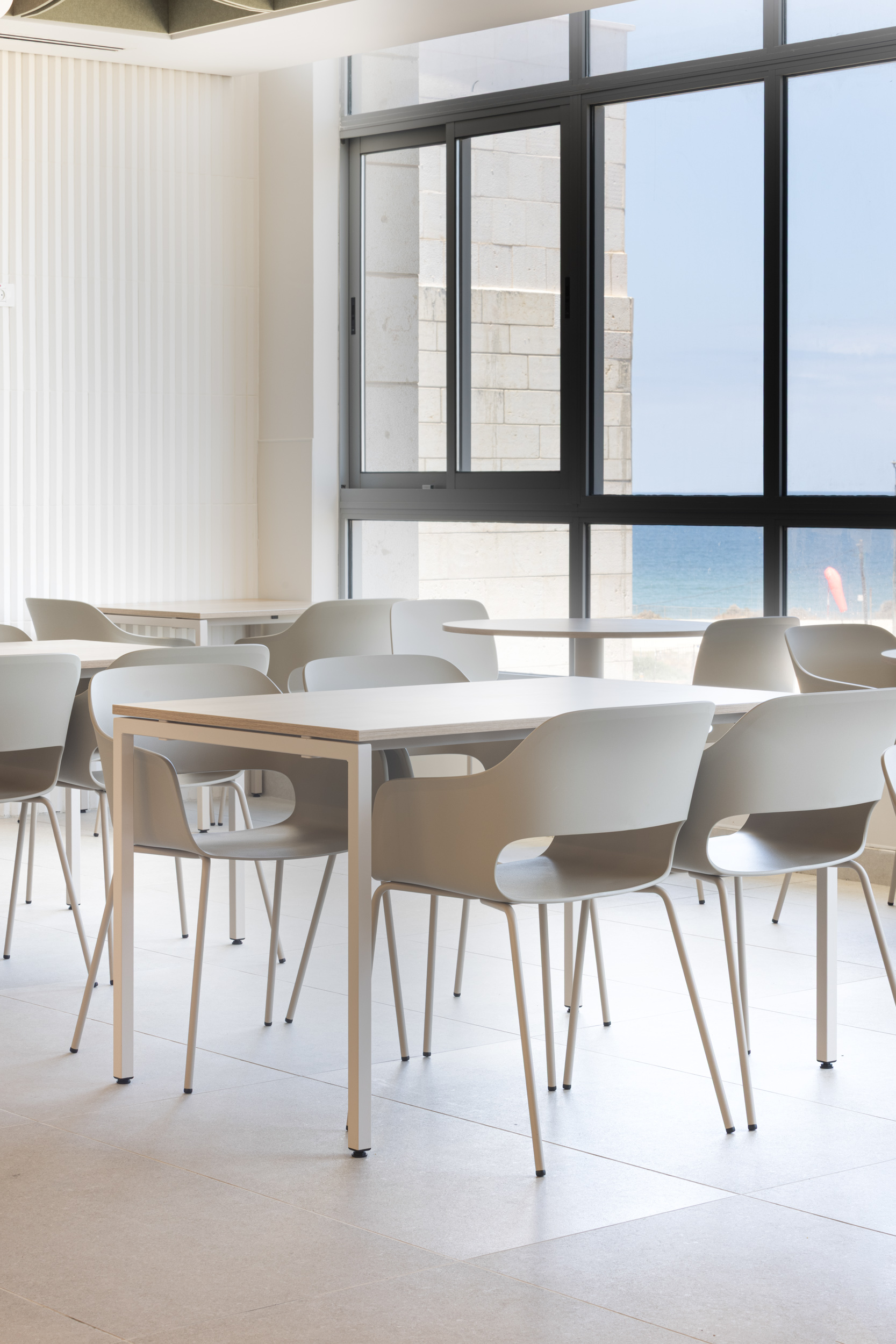 Noa table by Raio+babila by pedrali (7)