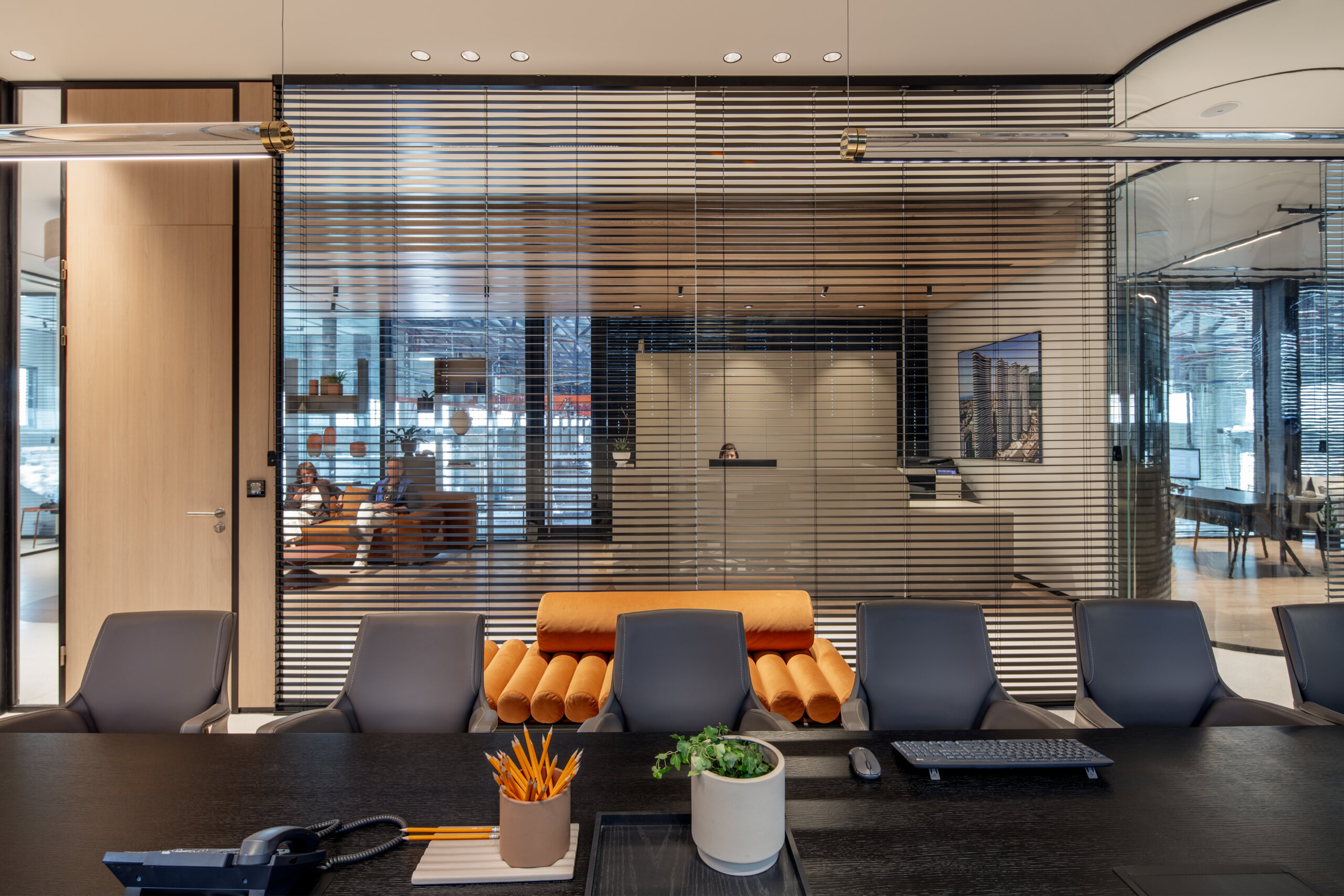 Delphi by Meryfair+Arkitek by Actiu (2)