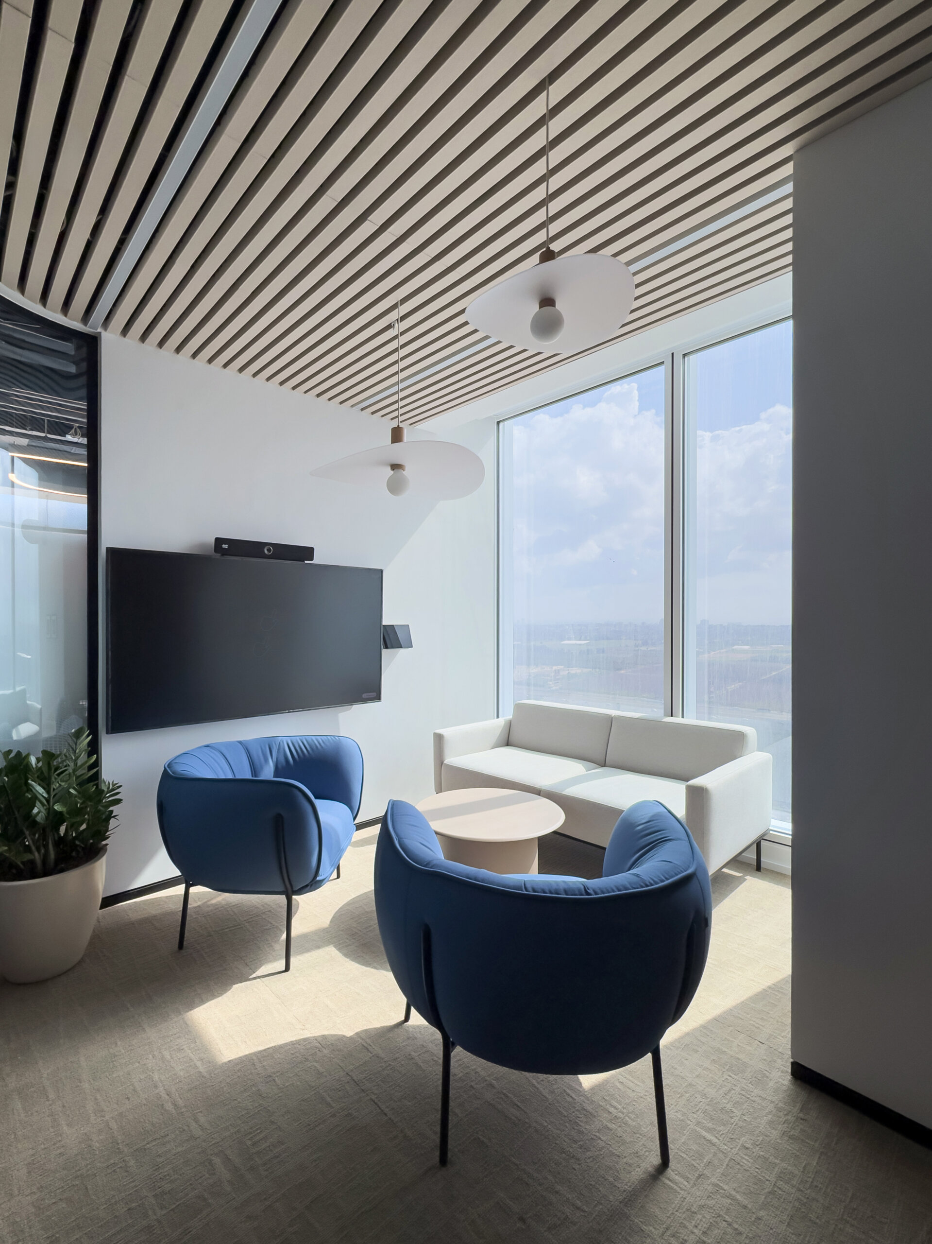 Owwi by Actiu+Drage by B&T+ספה בייצור מקומי מיג דודי (2)