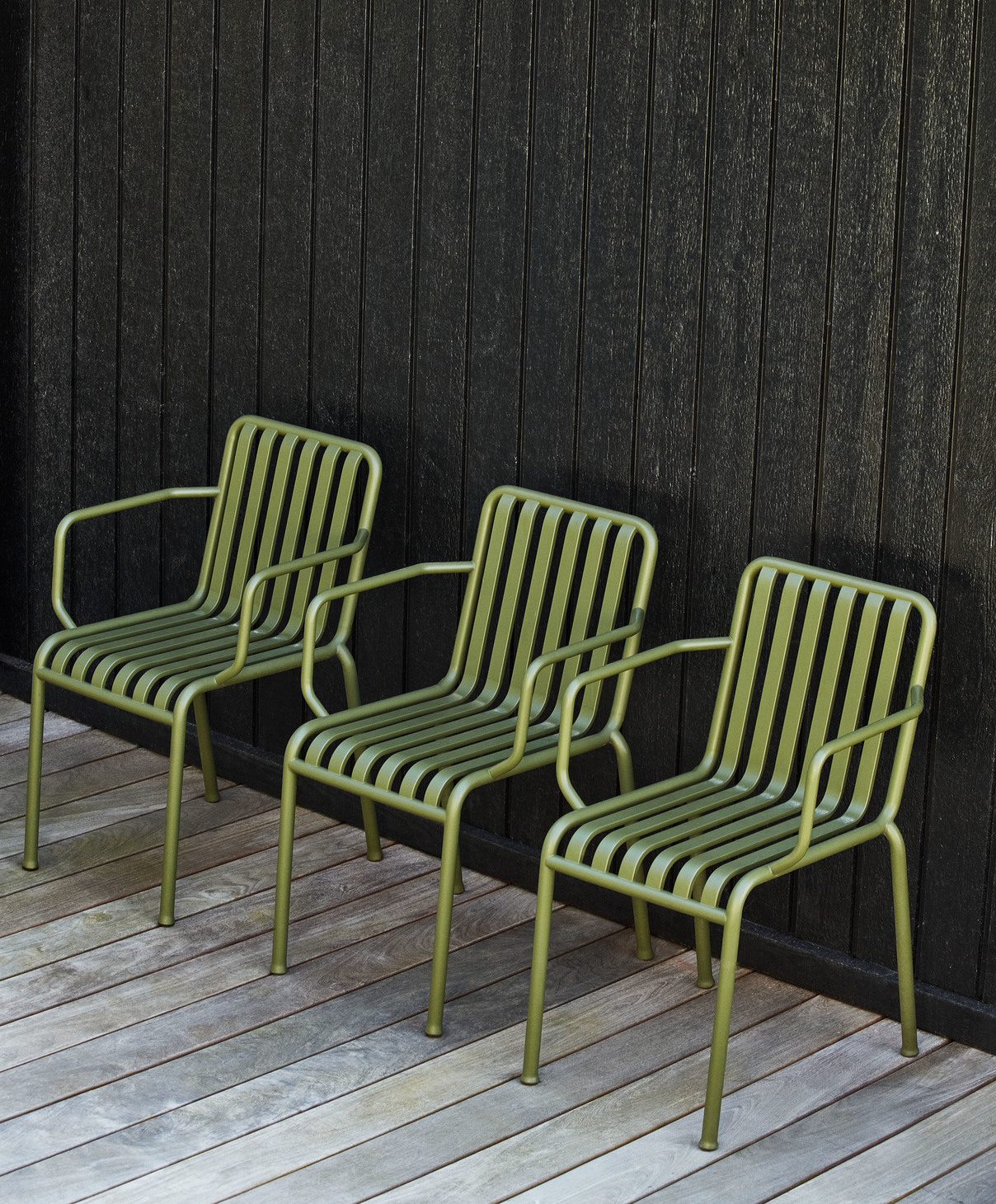 Palissade Armchair olive 01