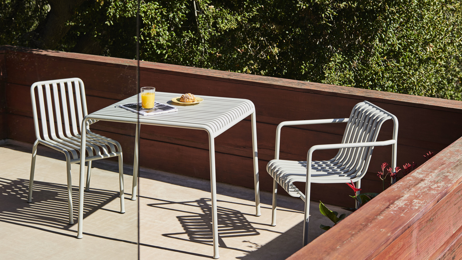 Palissade Chair_Palissade Table_Palissade Lounge Chair Low_sky grey