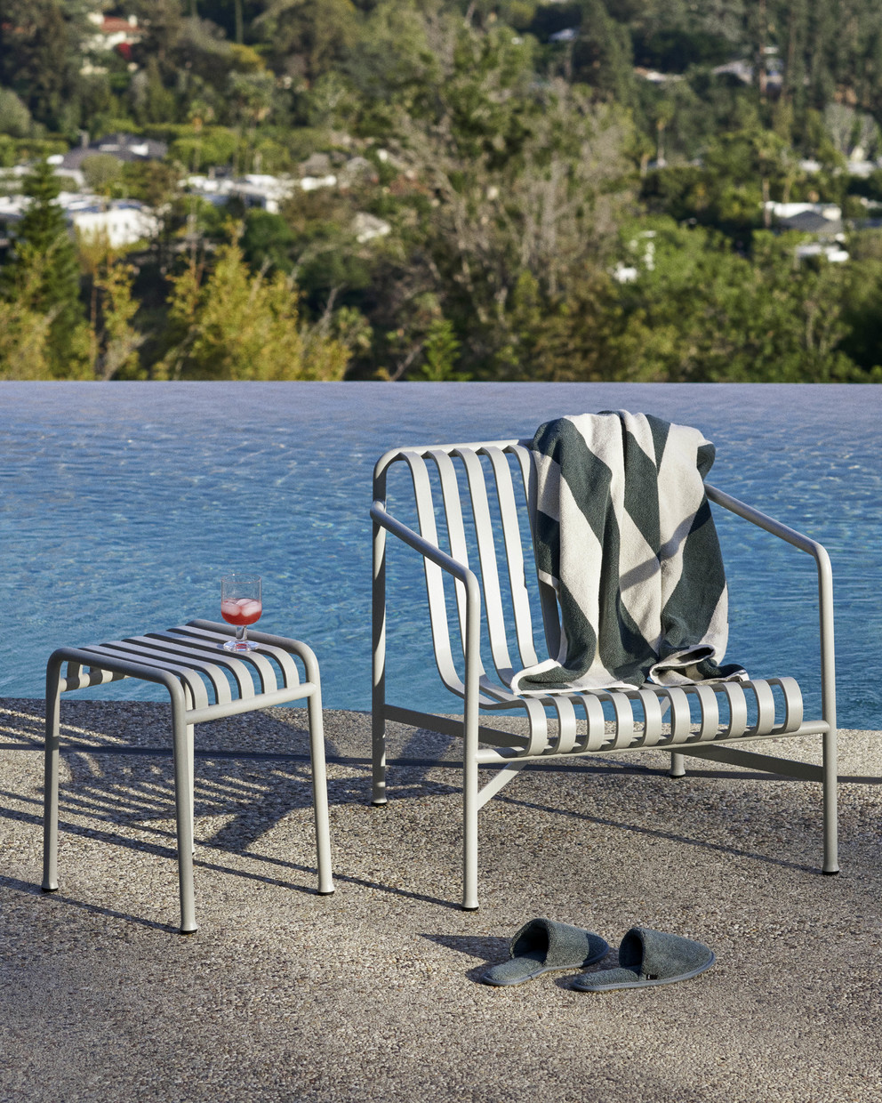 Palissade Lounge Chair low sky grey_Palissade Stool sky grey