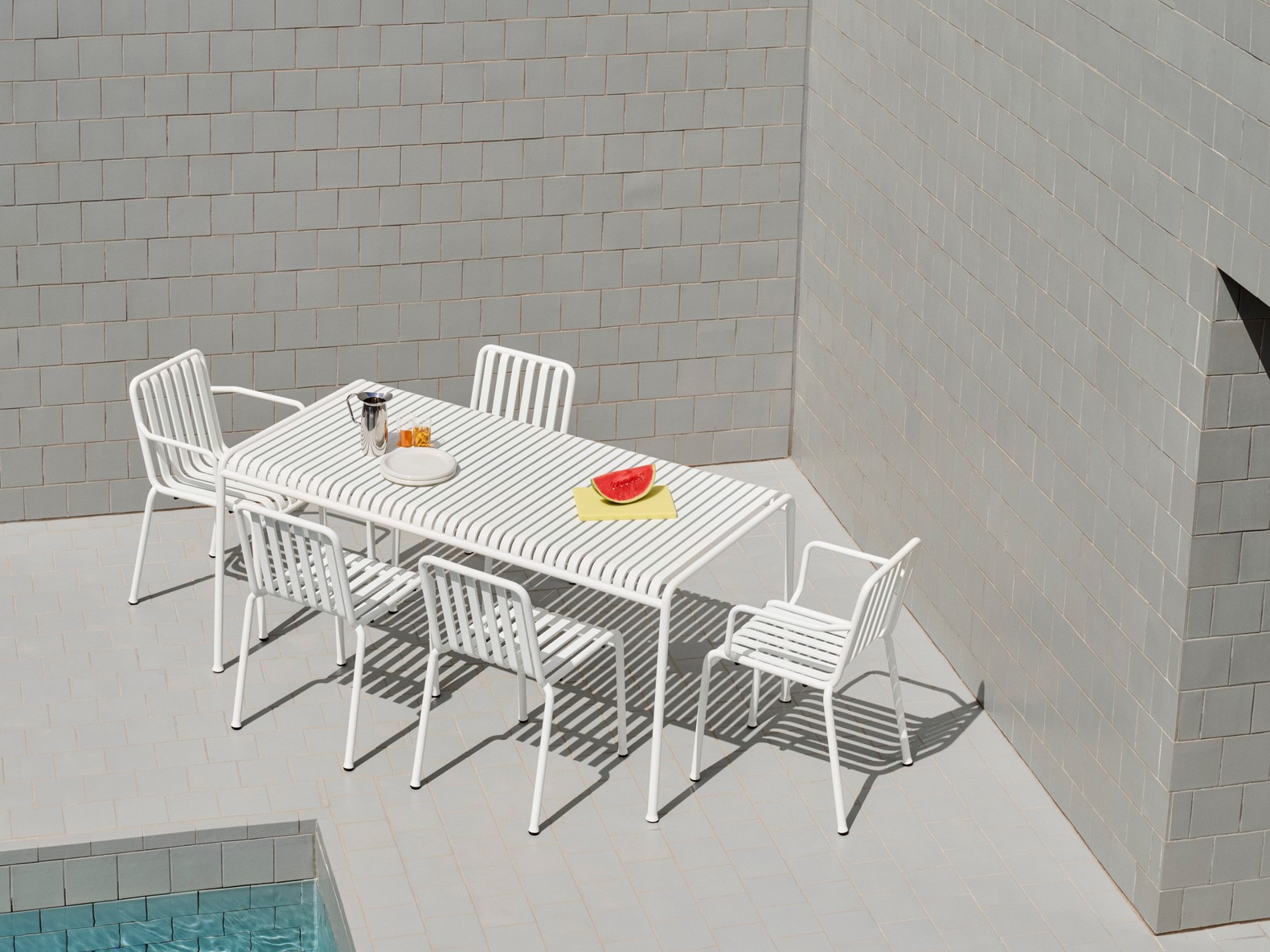 Palissade Dining Table