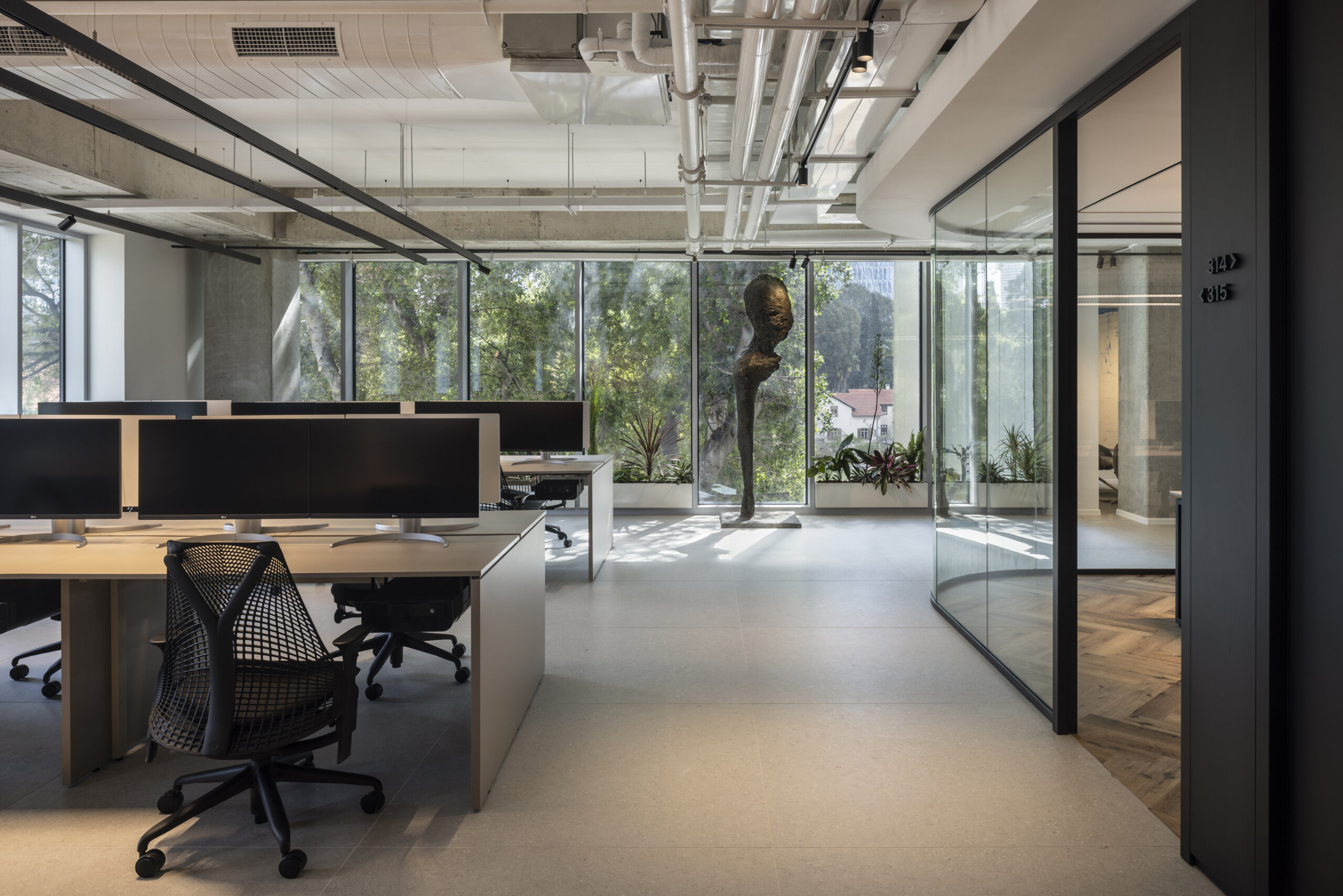 Sayl by Herman miller (2)