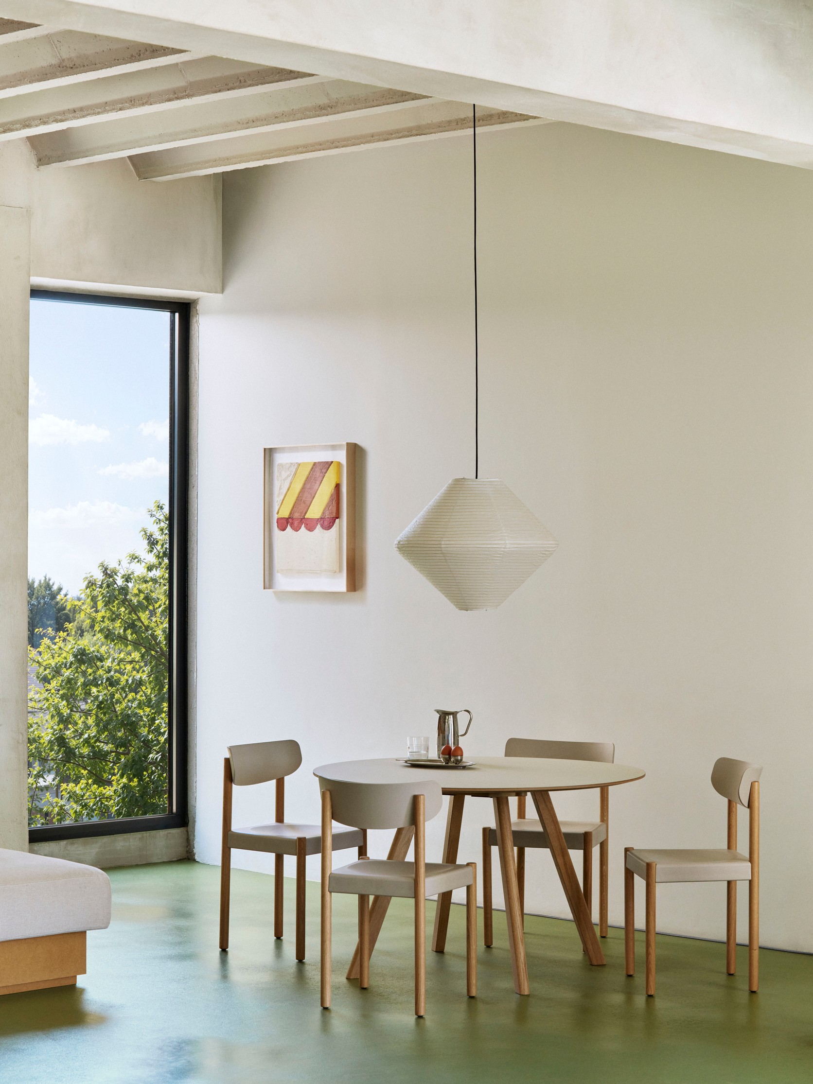 AG150-G295-AA51-01UF_Pack Chair 10_AE821-D516-AR08_CPH 25 Table_AB318-F262-AB35_Paper Shade Diamond